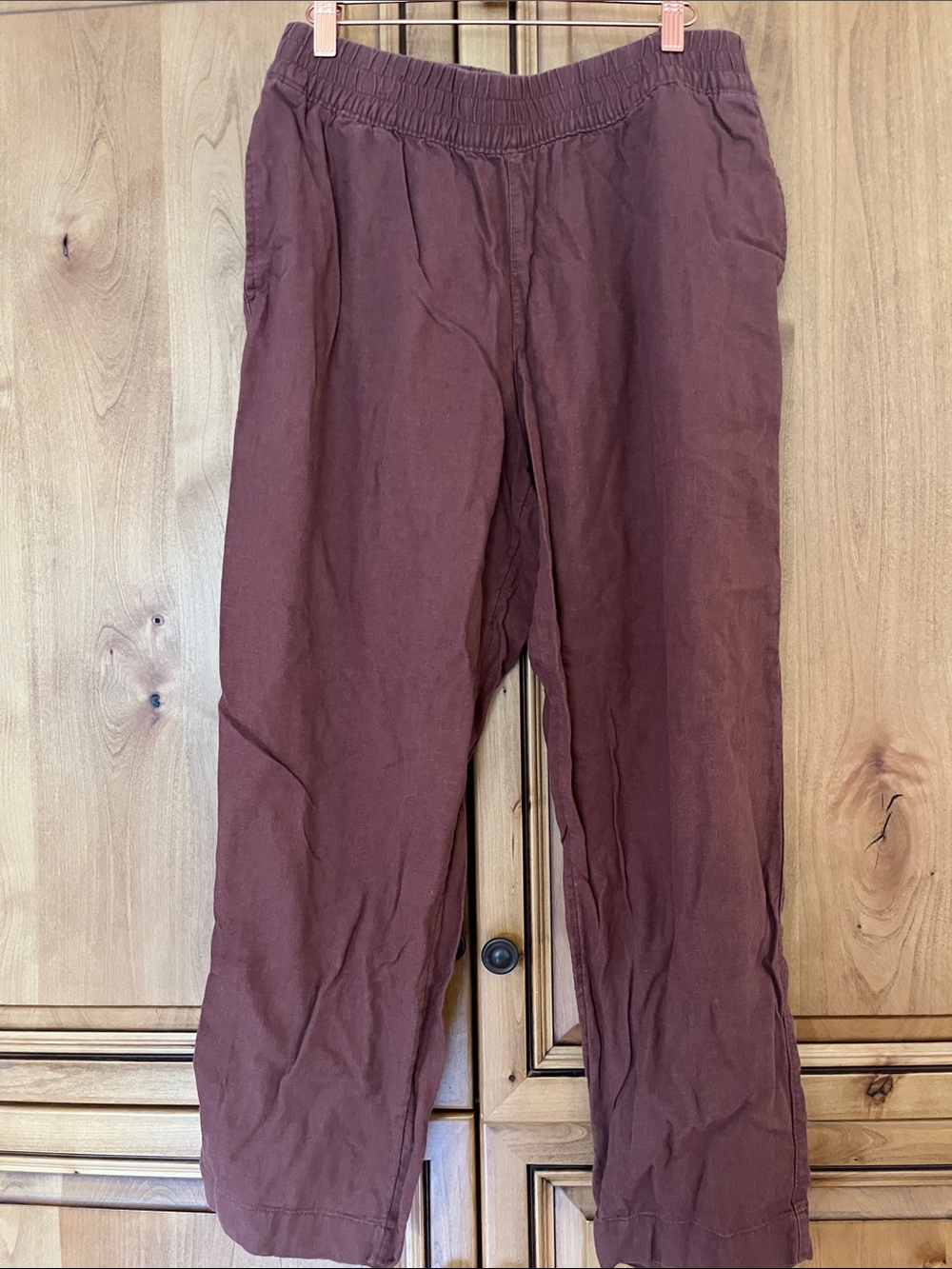 Old Navy Women's Elastic-Waist Chinos in Deep Brown